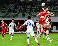 青岛足球百,年史话,丨曲波,B体育官网,B,Sports,足球直播,篮球赛事,体育高清,NBA直播