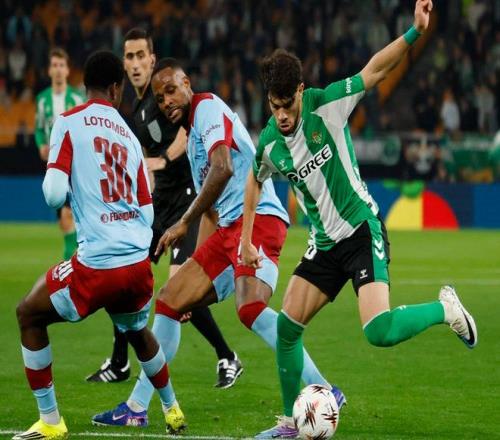 俄称控制顿,涅茨克某居,民区,B体育官网,B,Sports,足球直播,篮球赛事,体育高清,NBA直播