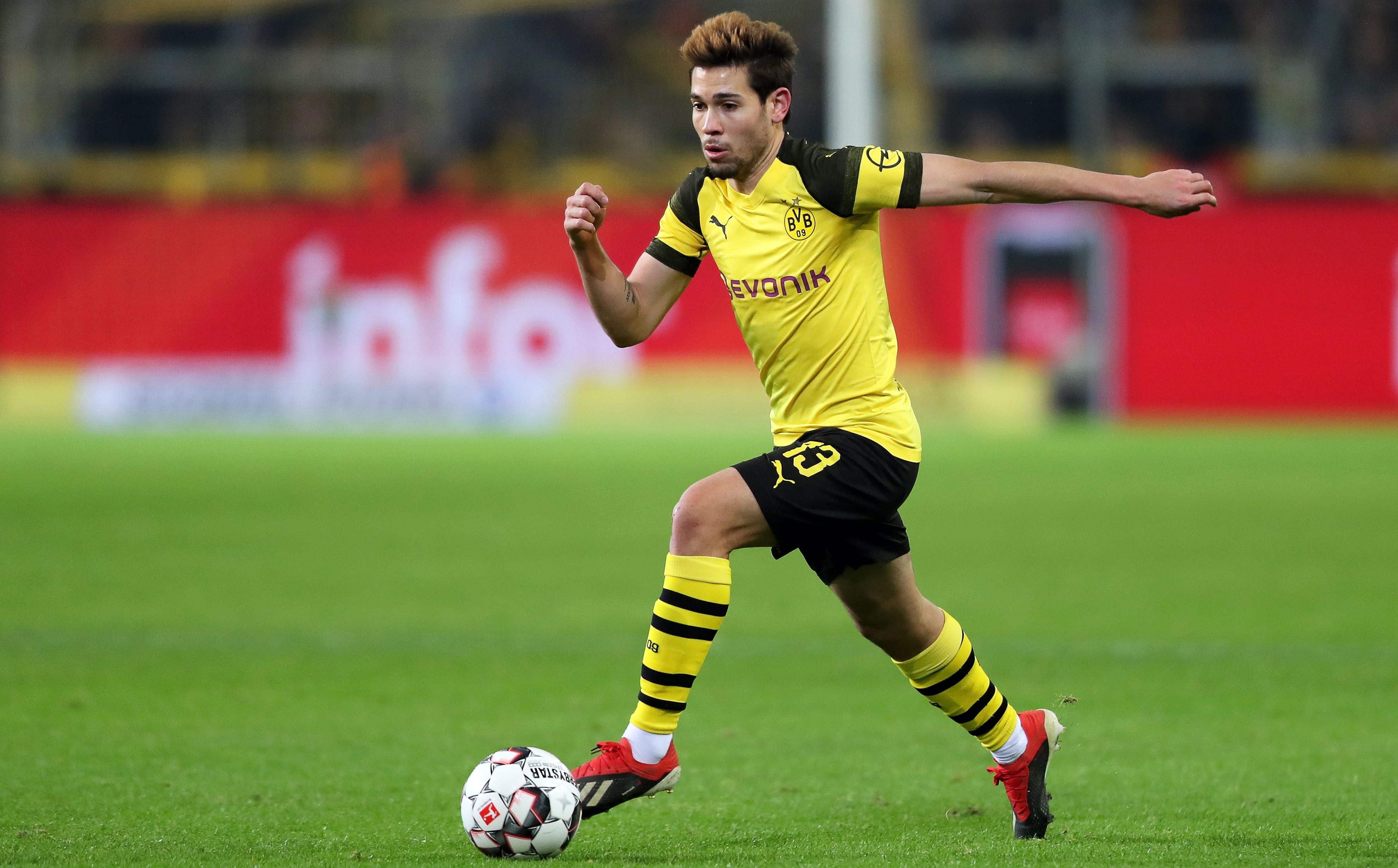 邹市明：“毁”在娶了一个北大毕业，却不知自己几斤几两的老婆上.